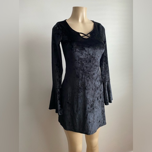 Hollister Black Velvet Bell Long Sleeves Mini Dress Stretch Boho Hipster Party - Picture 2 of 8